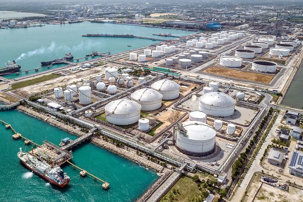 The Design for LNG Cold Energy Utilized Processes by using a ASPEN HYSYS Simulation